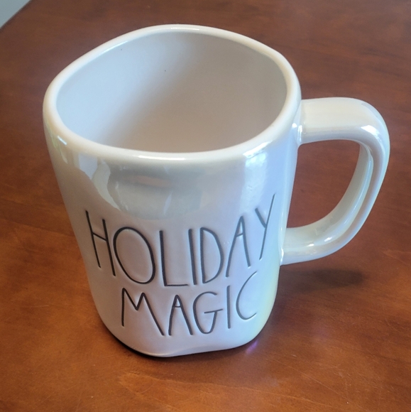 Rae Dunn holiday mug - Picture 3 of 3